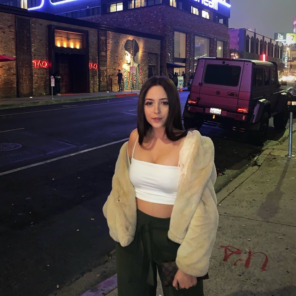 Meet your Posher, Andrea